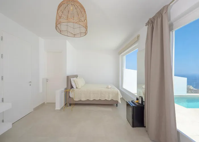 Hilas Imerovigli (Santorini)